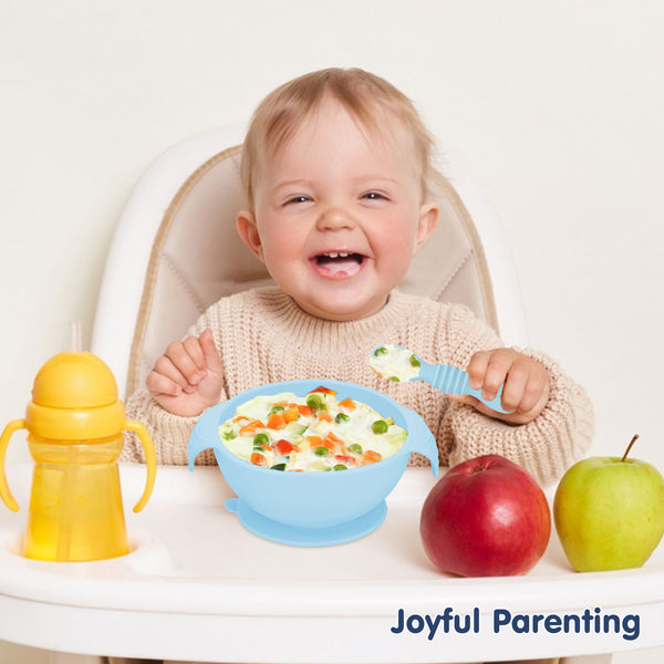 Mess-free baby feeding set with suction base